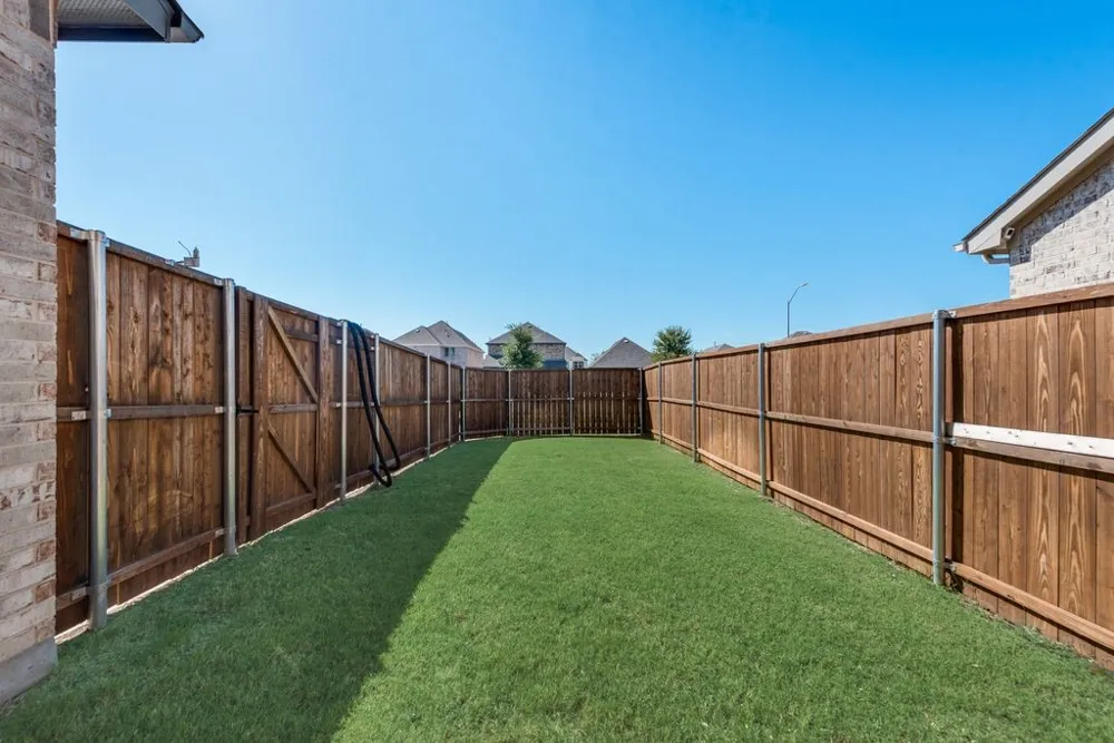 1220 Canuela Way Justin, TX 76247