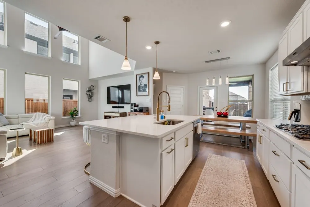1220 Canuela Way Justin, TX 76247