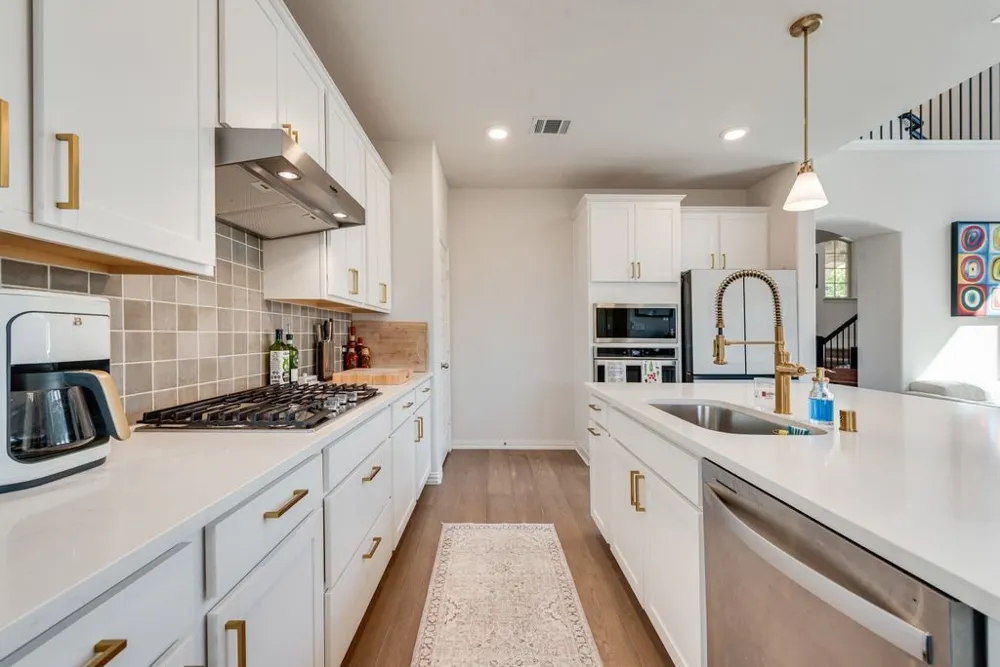 1220 Canuela Way Justin, TX 76247