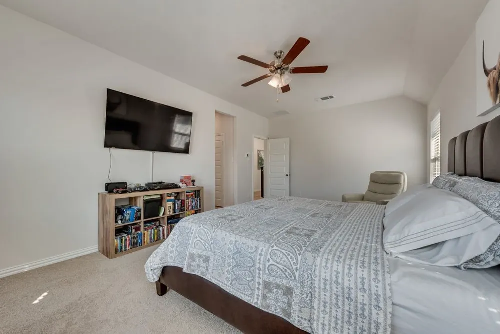 1220 Canuela Way Justin, TX 76247