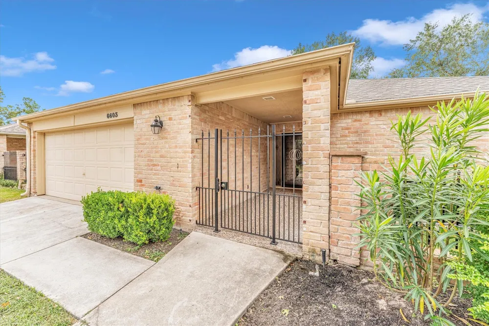 6603 Pauma Drive Houston, TX 77069
