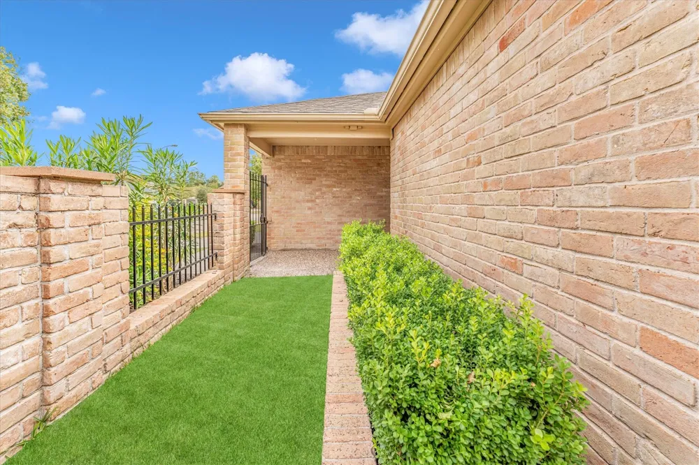 6603 Pauma Drive Houston, TX 77069