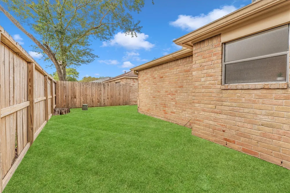 6603 Pauma Drive Houston, TX 77069