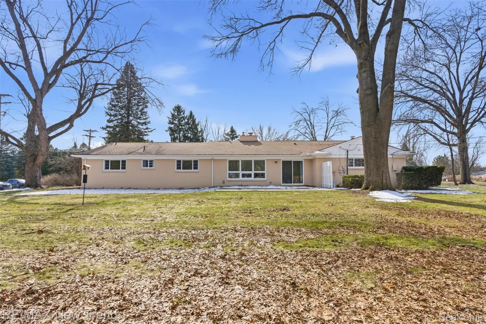 1043 Westview Road Bloomfield Hills City, MI 48304