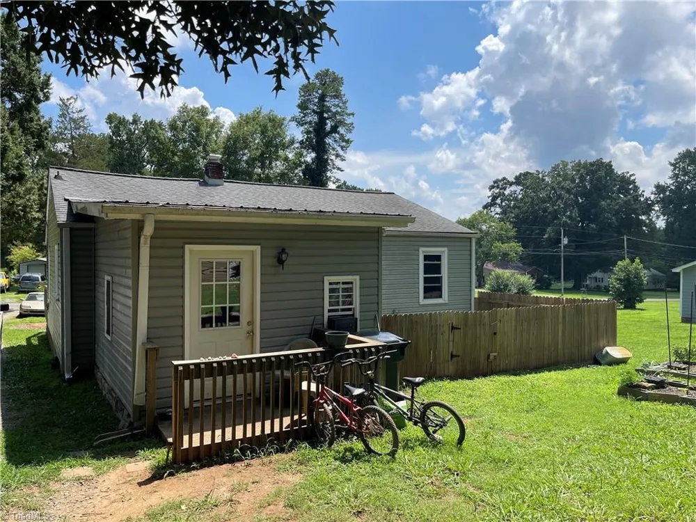 152 Coble Circle Lexington, NC 27295