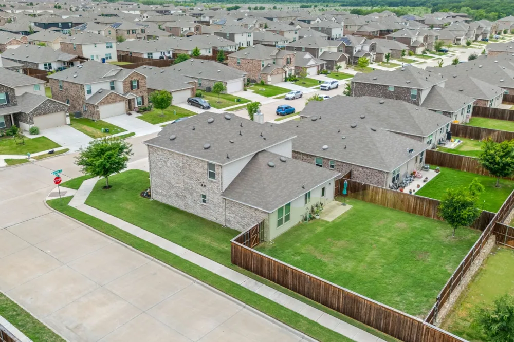 1145 Vernon Drive Aubrey, TX 76227