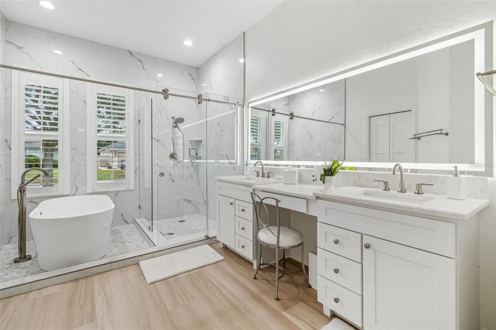 3825 MISTY LANDING DRIVE Valrico, FL 33594