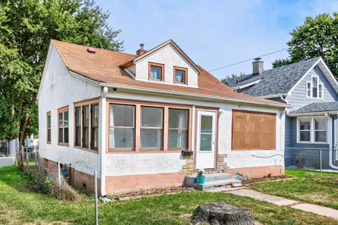 2922 Sheridan Avenue