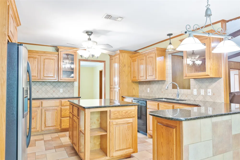 223 Fm 488 Fairfield, TX 75840