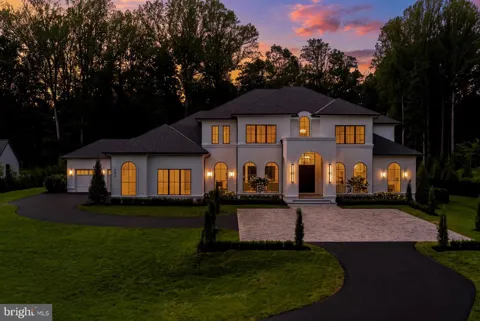 792 FALLS FARM COURT