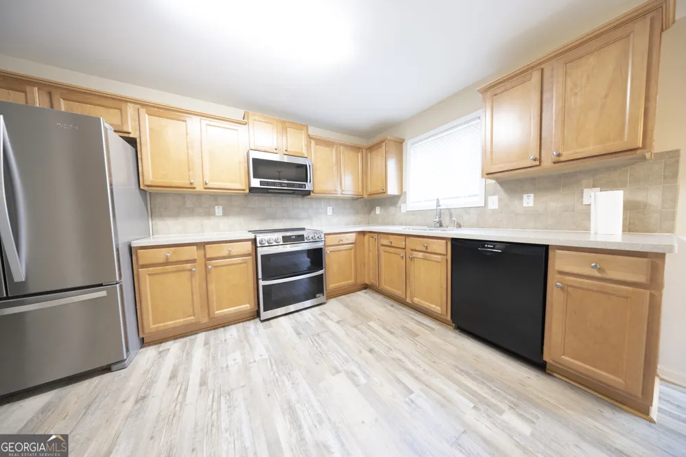 101 Kittle LN Bogart, GA 30622