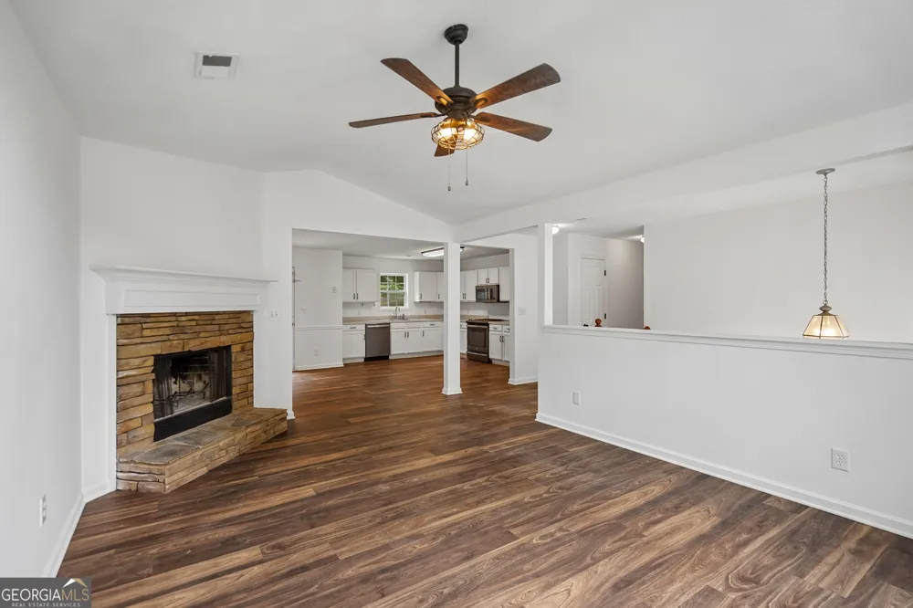175 Morningview Hampton, GA 30228