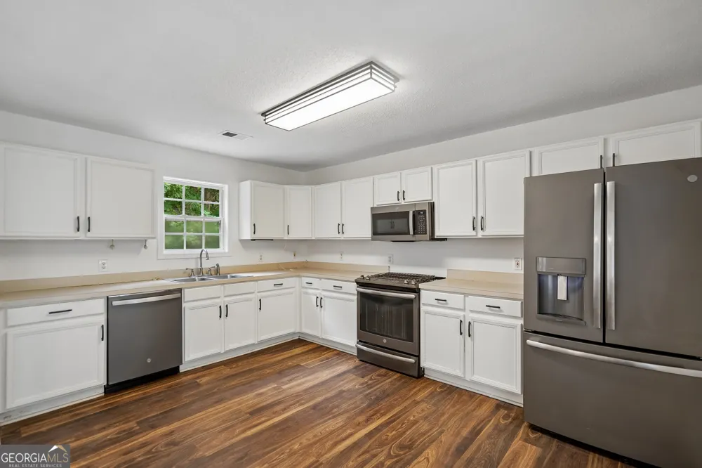 175 Morningview Hampton, GA 30228