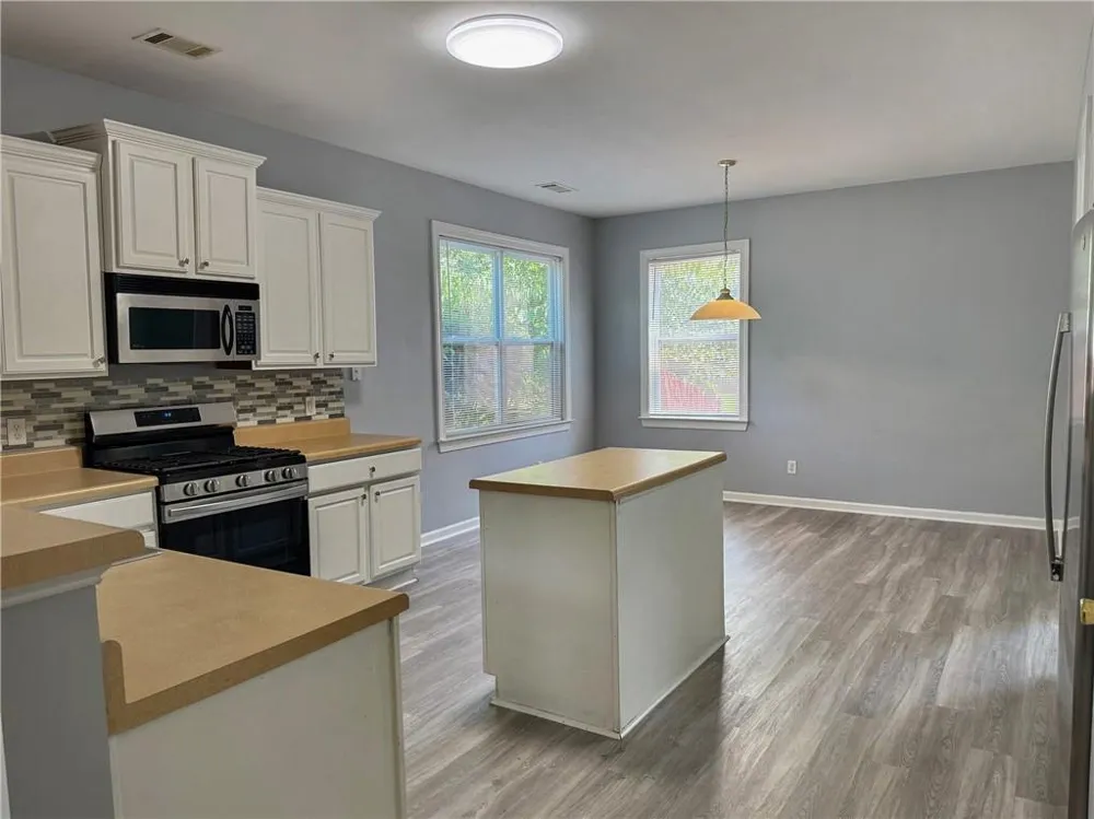 2513 Mockingbird Lane Locust Grove, GA 30248