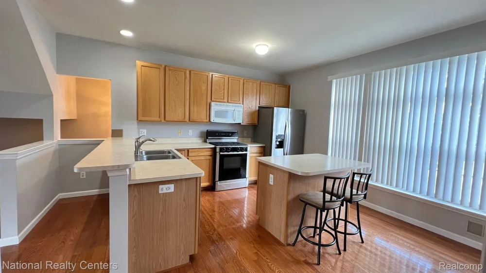 43795 CHERRY GROVE E Canton Charter Township, MI 48188