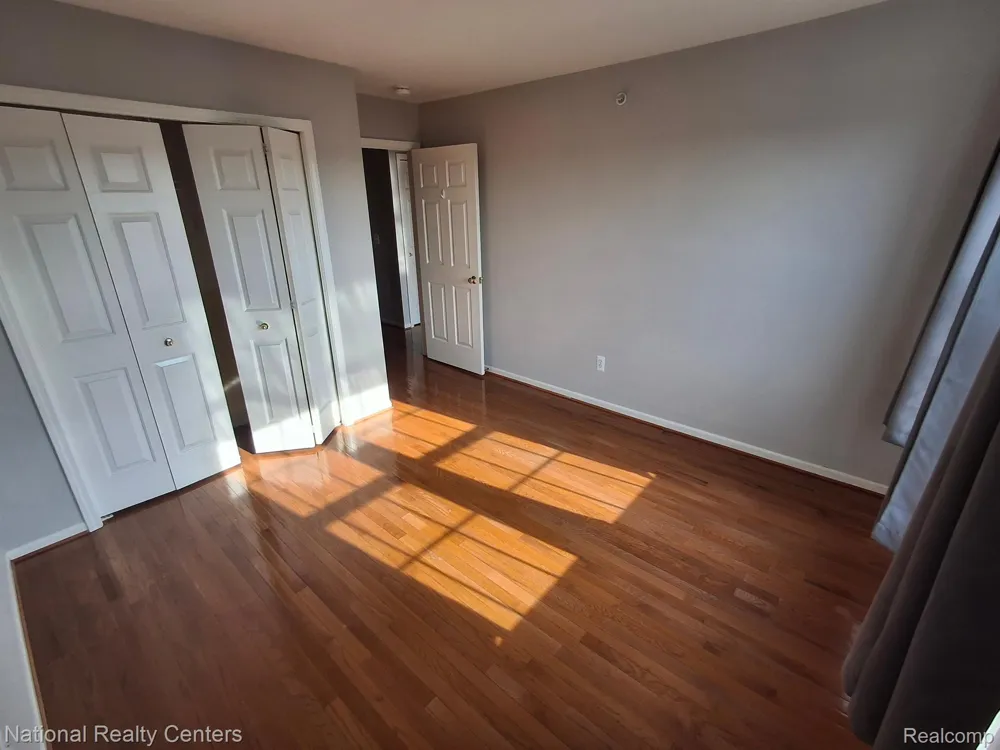 43795 CHERRY GROVE E Canton Charter Township, MI 48188