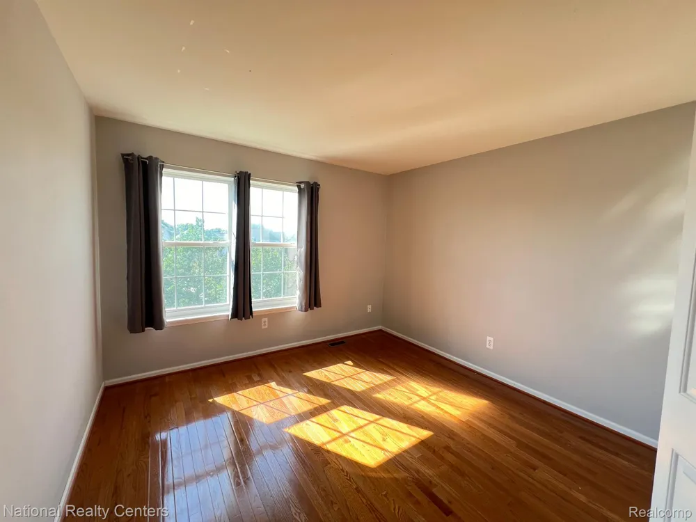 43795 CHERRY GROVE E Canton Charter Township, MI 48188