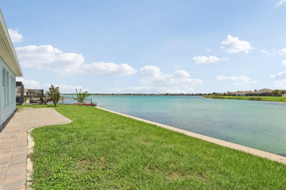 343 BLUE CYPRESS DRIVE Groveland, FL 34736