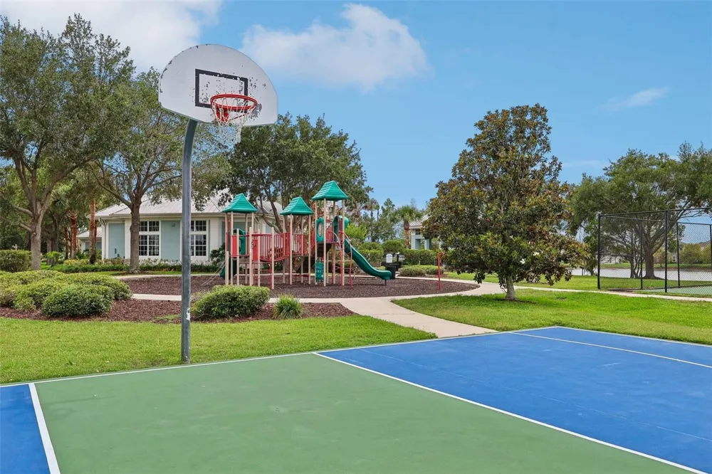 343 BLUE CYPRESS DRIVE Groveland, FL 34736