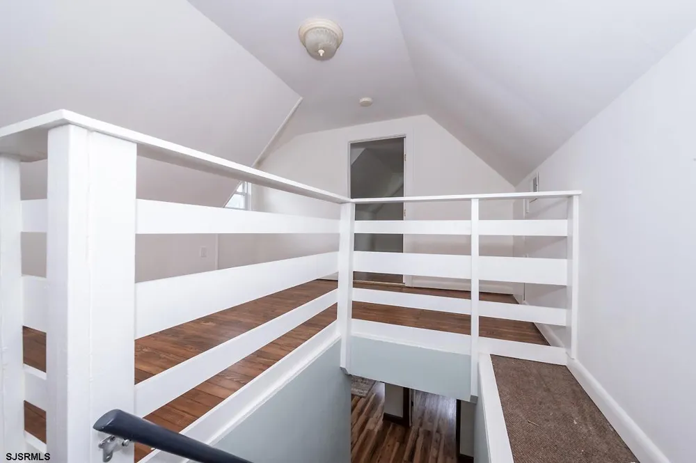 24 Miller Ln Somers Point, NJ 08244