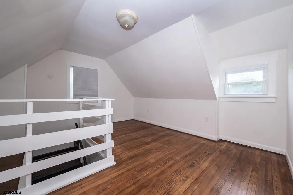 24 Miller Ln Somers Point, NJ 08244