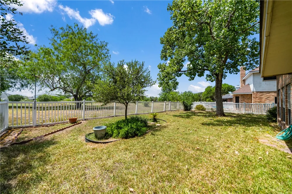 7909 Etienne Drive Corpus Christi, TX 78414