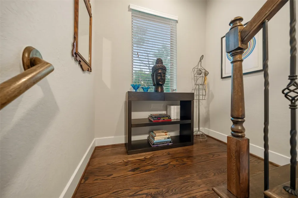 6005 Kansas Street #B Houston, TX 77007