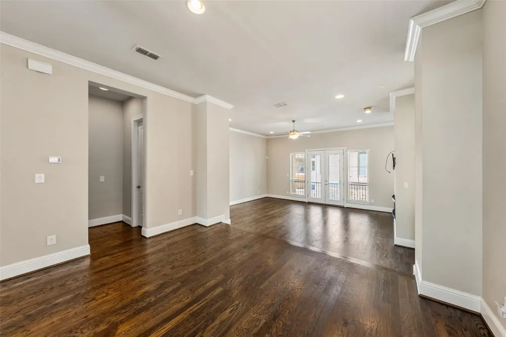 6005 Kansas Street #B Houston, TX 77007