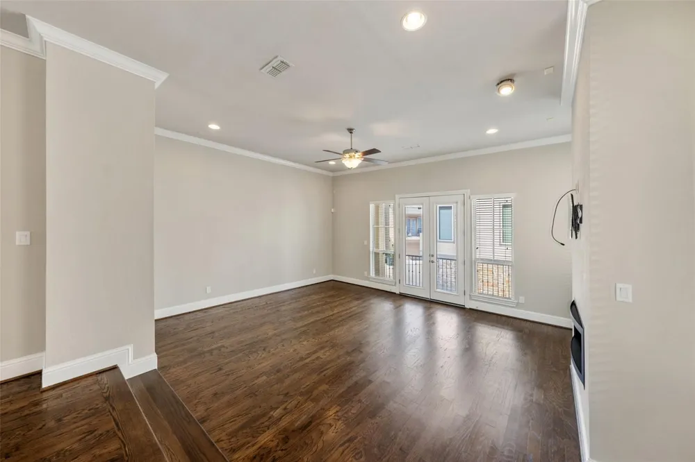6005 Kansas Street #B Houston, TX 77007