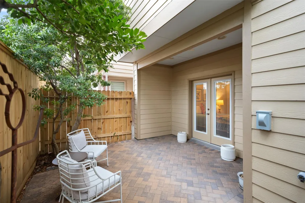 6005 Kansas Street #B Houston, TX 77007