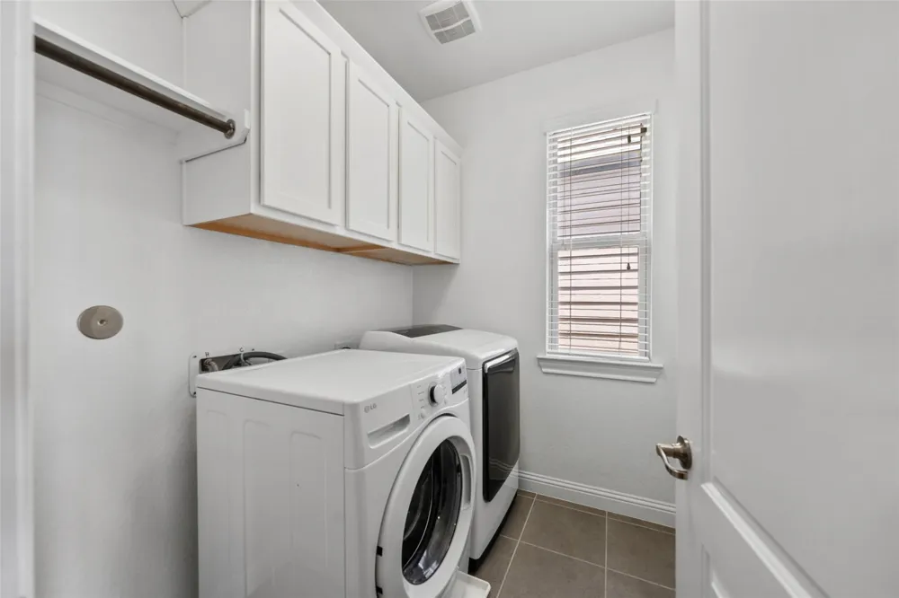 6005 Kansas Street #B Houston, TX 77007
