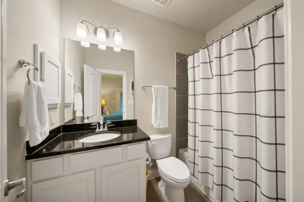 6005 Kansas Street #B Houston, TX 77007