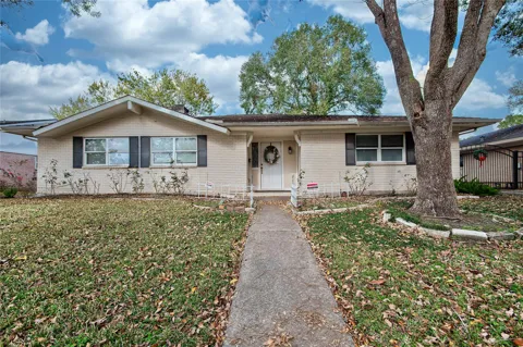 6214 Rutherglenn Drive