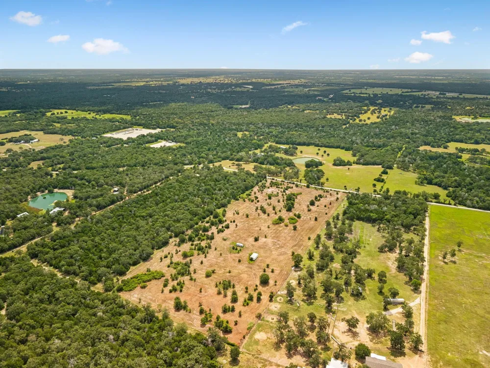 1430 Raymond Lehmann Lane Ledbetter, TX 78946