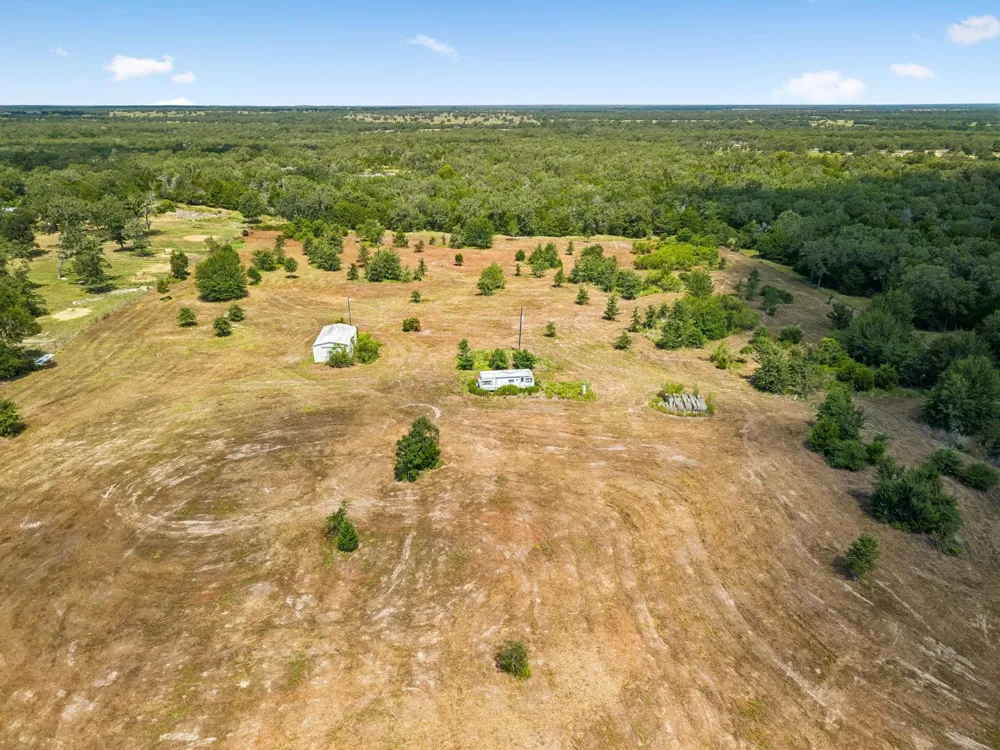 1430 Raymond Lehmann Lane Ledbetter, TX 78946