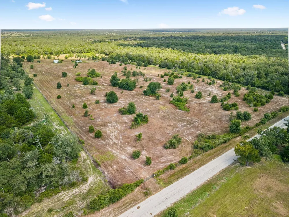 1430 Raymond Lehmann Lane Ledbetter, TX 78946
