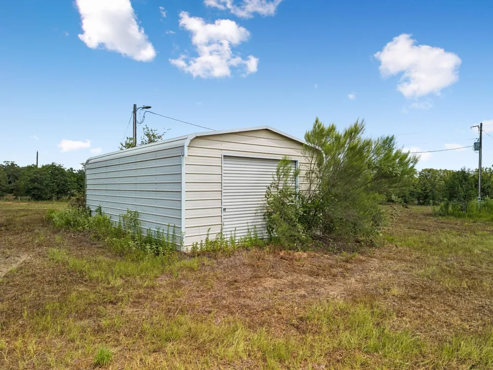 1430 Raymond Lehmann Lane Ledbetter, TX 78946