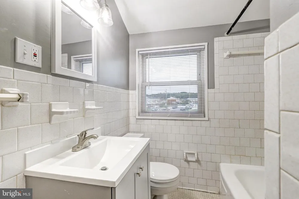 3323 WALLFORD DRIVE Baltimore, MD 21222
