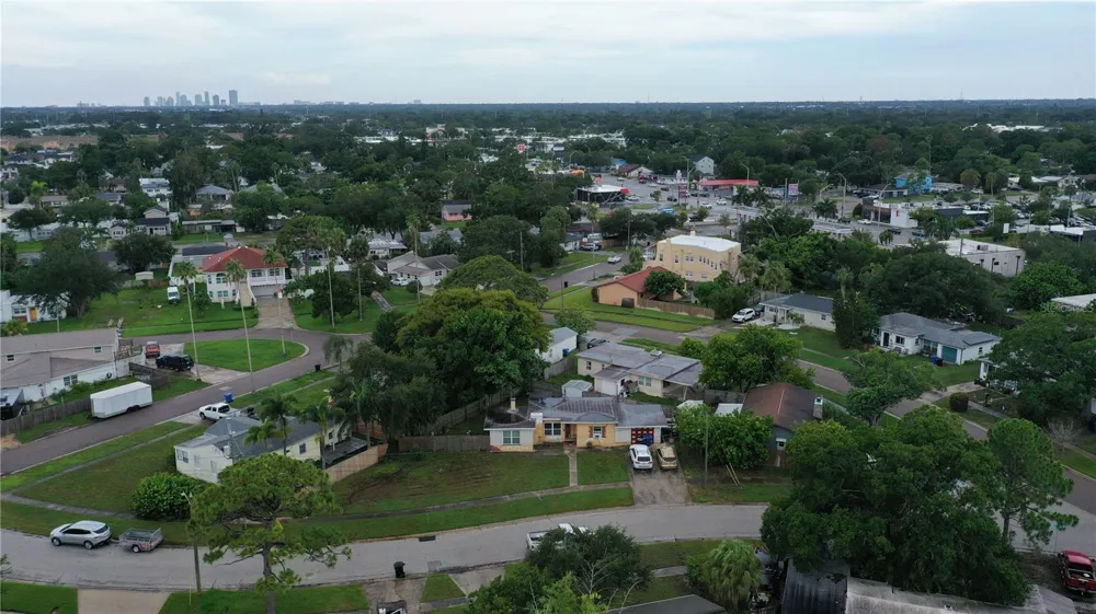 8446 WAVERLY ROAD St Petersburg, FL 33702