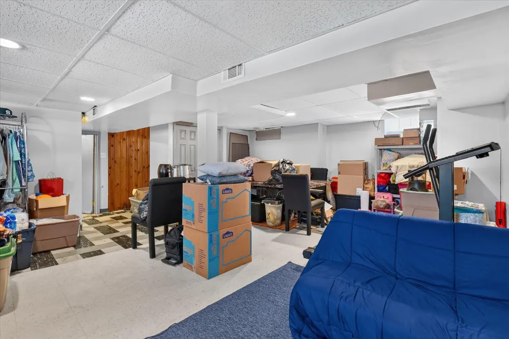 15640 Stricker Avenue Eastpointe, MI 48021