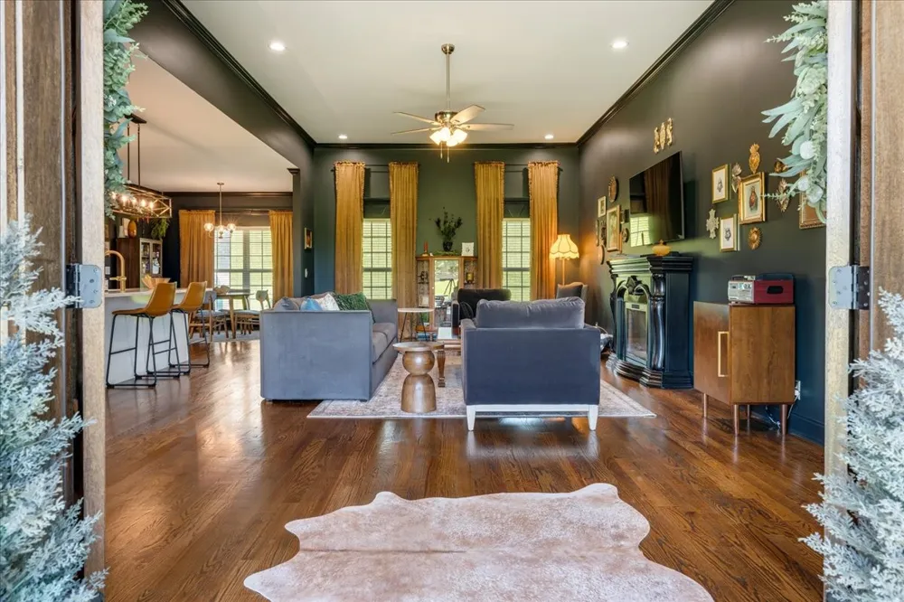 1301 Whiteside Hill Rd Wartrace, TN 37183