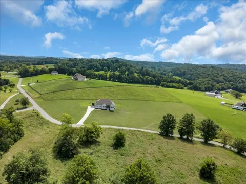 1301 Whiteside Hill Rd