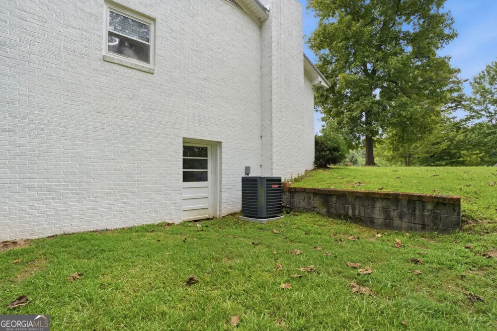 918 Sims Harris RD Lula, GA 30554
