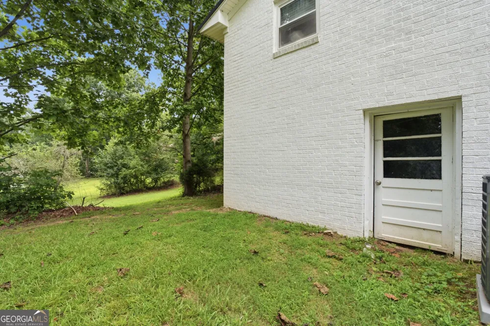 918 Sims Harris RD Lula, GA 30554