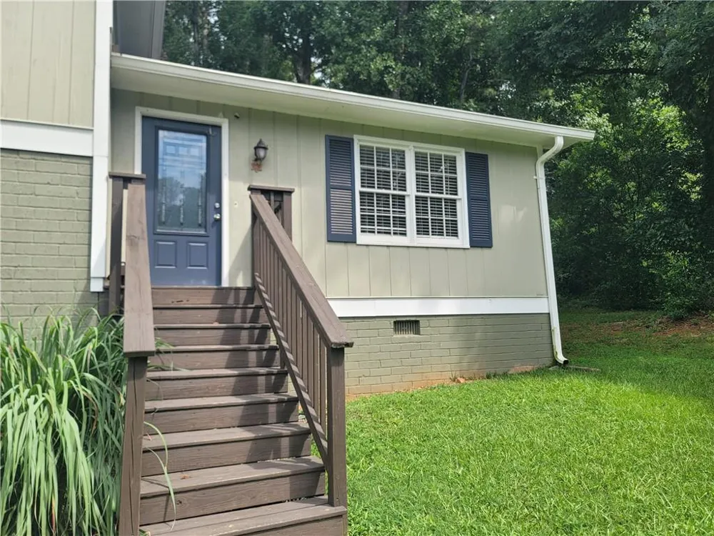 4641 Lucerne Valley Rd SW Lilburn, GA 30047