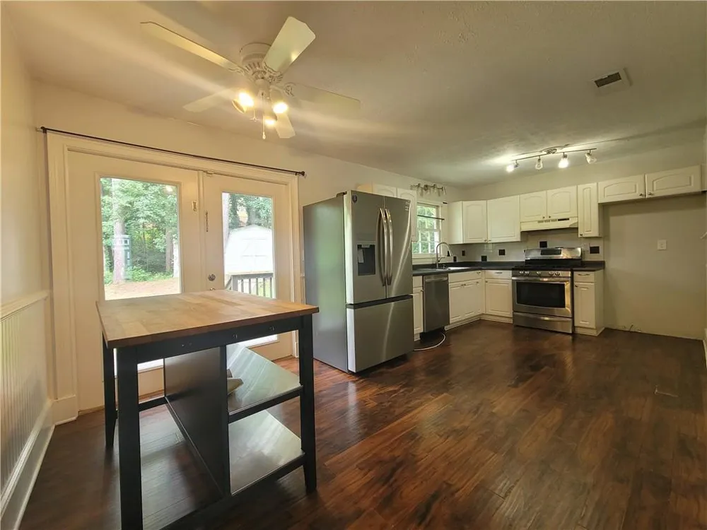 4641 Lucerne Valley Rd SW Lilburn, GA 30047