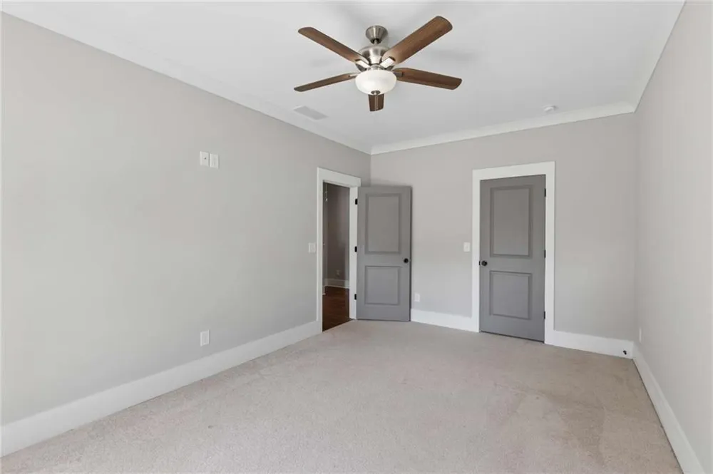859 East Avenue Scottdale, GA 30079