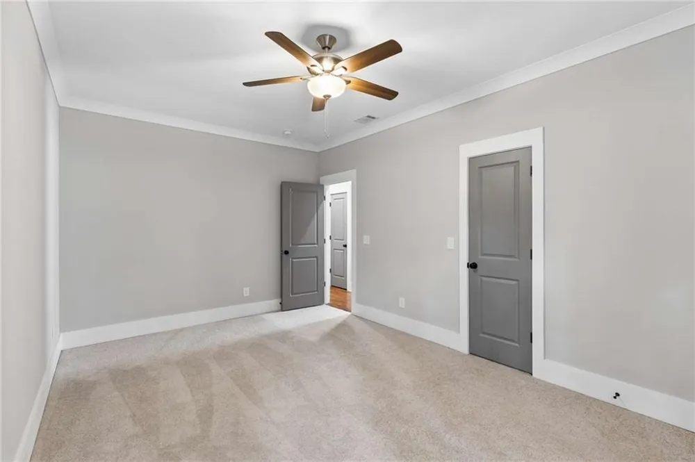 859 East Avenue Scottdale, GA 30079