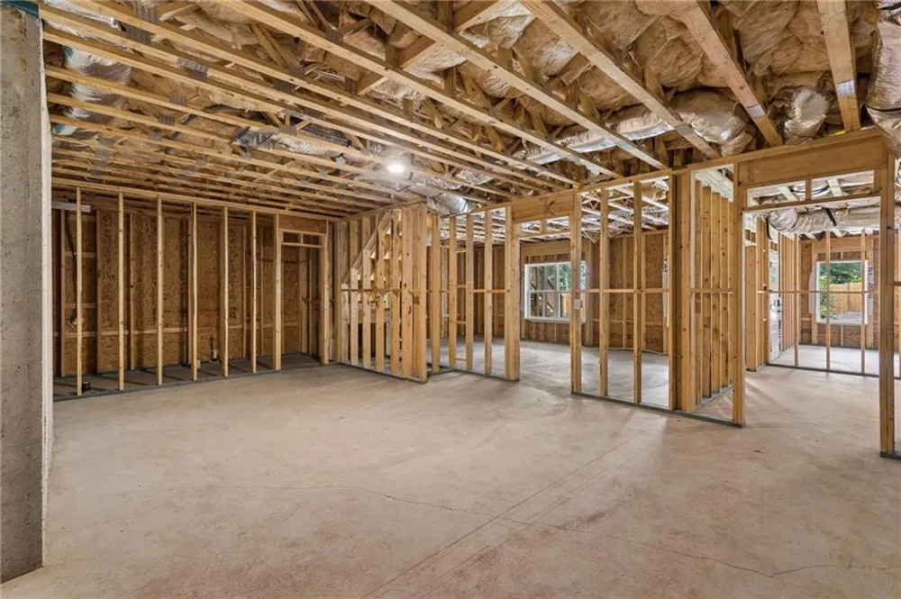 859 East Avenue Scottdale, GA 30079