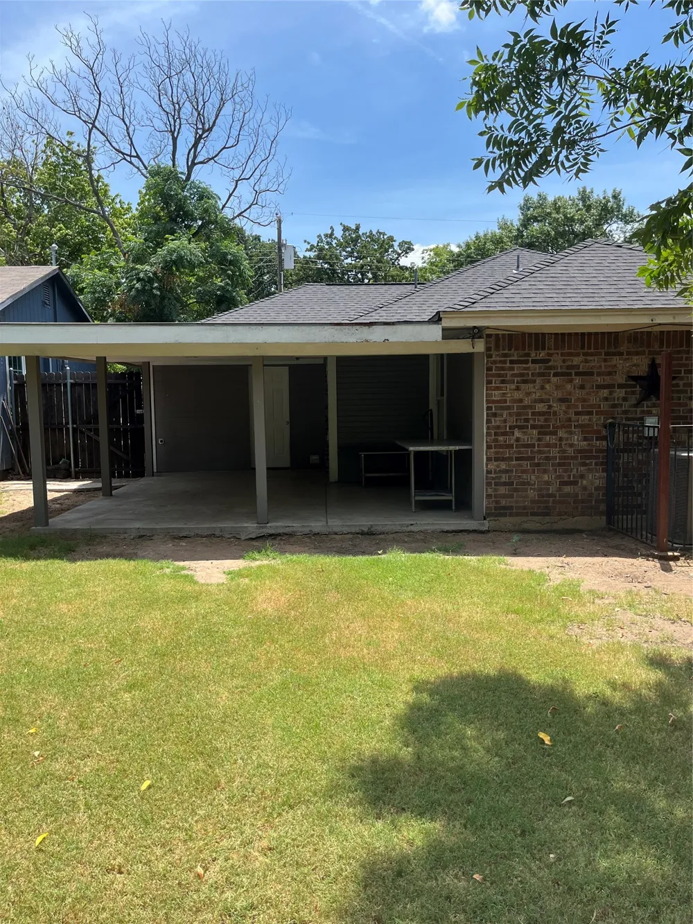 3001 Pueblo Trail Lake Worth, TX 76135
